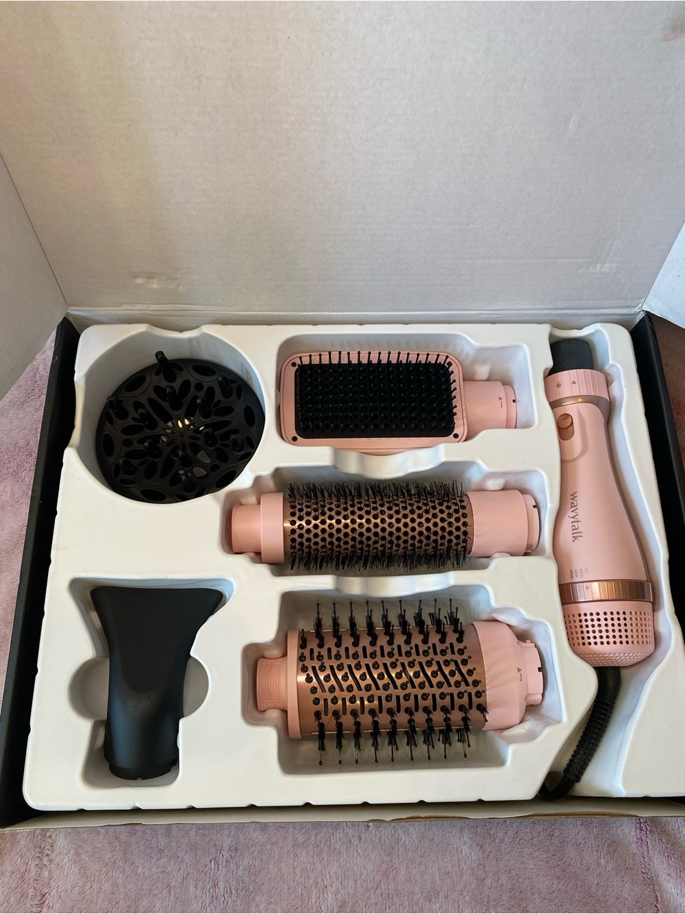 Wavytalk 5-in-1 Professional Hot Air Brush Kit.